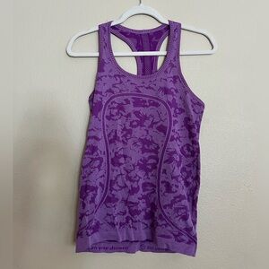 Lululemon Logo Stretch Patterned Purple Tank Top Size 6